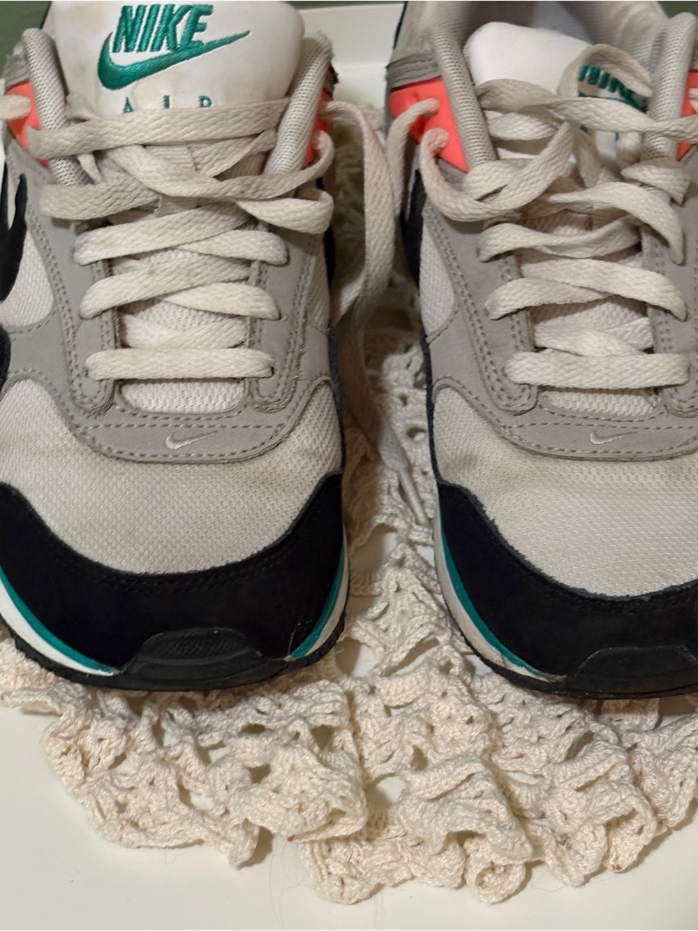 Nike Women's Air Max Low-Top Sneakers White Black Teal Coral - Picture 3 of 6
